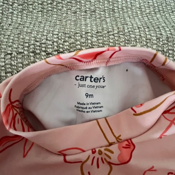 Carter’s 9 month old swim suit/rash guard - Picture 5 of 8